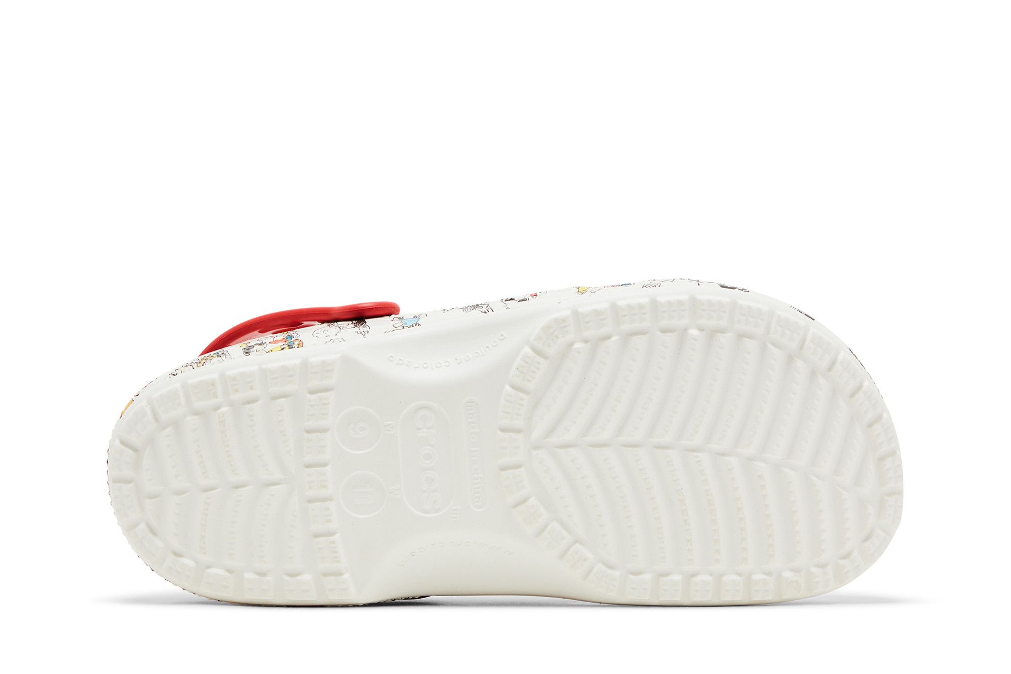 Shop 花生 x Crocs 经典洞洞鞋‘全覆盖印花’ 208629-94S