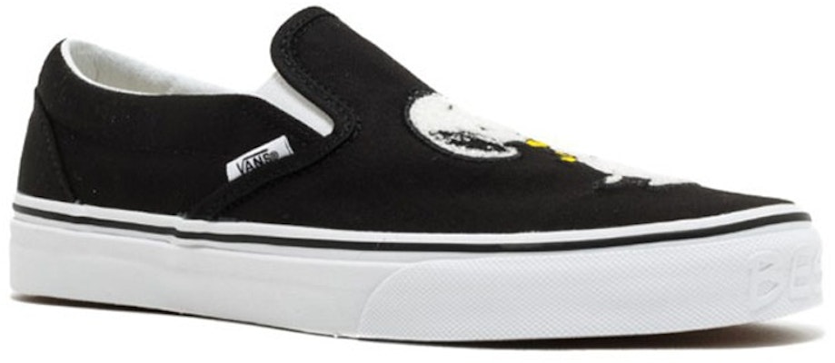 Peanuts x Vans Classic Slip On 'Hitam' VN0A38F7QTZ Order Peanuts x Vans Classic Slip On 'Hitam' VN0A38F7QTZ