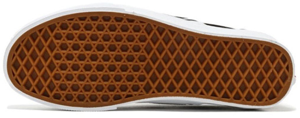 Peanuts x Vans Classic Slip On 'Hitam' VN0A38F7QTZ Purchase Peanuts x Vans Classic Slip On 'Hitam' VN0A38F7QTZ