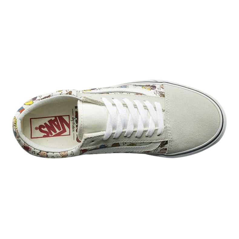 Shop Peanuts x Vans Old Skool 'The Gang' - Kumpulan Snoopy VN0A38G1QVW