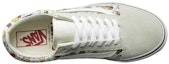 Shop Peanuts x Vans Old Skool 'The Gang' - Kumpulan Snoopy VN0A38G1QVW