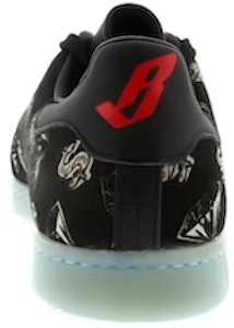 法瑞爾·威廉姆斯 x 億萬男孩俱樂部 x 愛迪達 史密斯經典鞋 '馬毛' S32038 Shop 法瑞爾·威廉姆斯 x 億萬男孩俱樂部 x 愛迪達 史密斯經典鞋 '馬毛' S32038