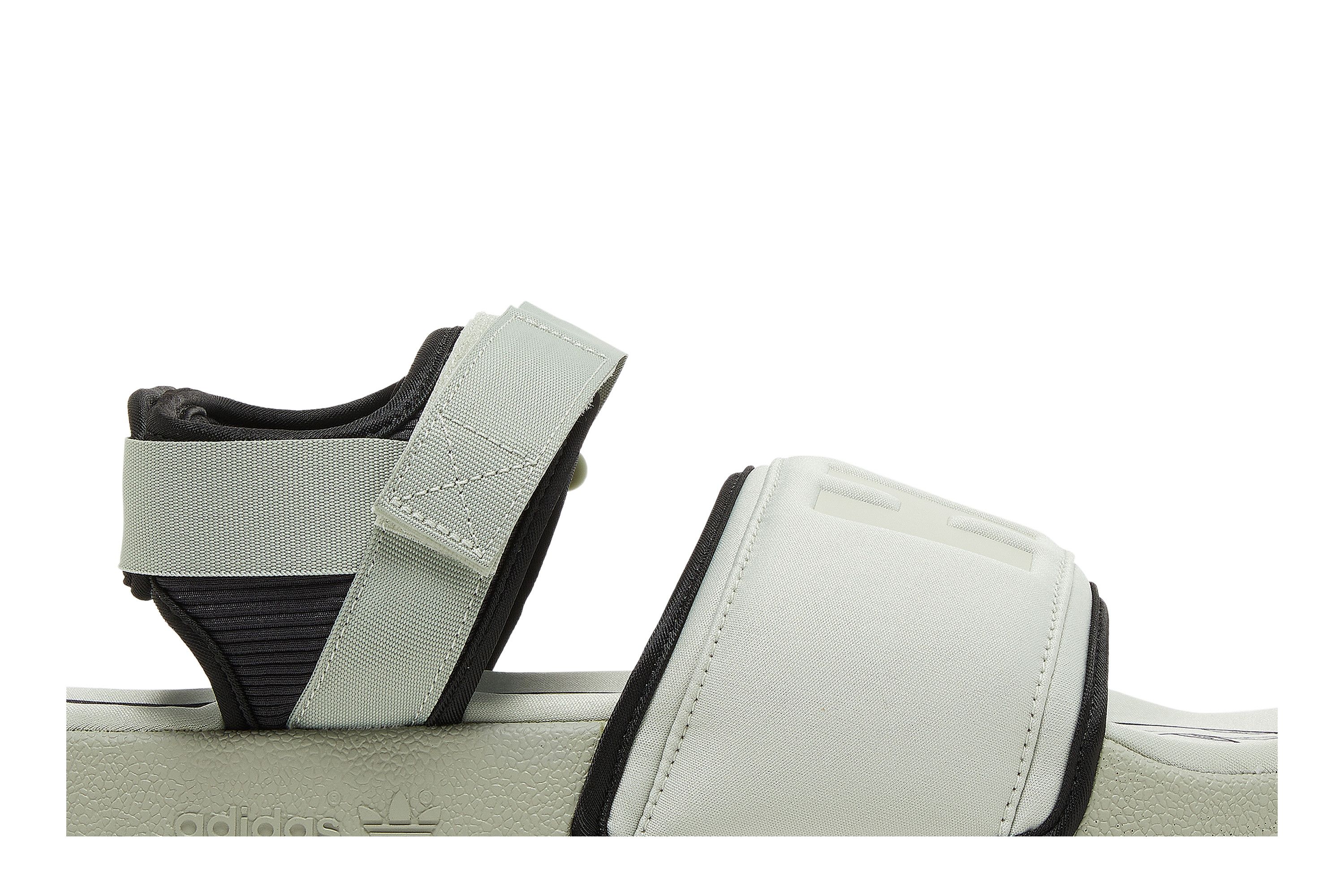 Lookbook Pharrell x 阿迪達斯 Adilette 2.0 拖鞋 '光暈綠' GY1847