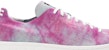 Pharrell x adidas Stan Smith Hu Holi 'Chalk Coral' dalam warna Batu Karang. DA9612