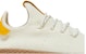 Pharrell x adidas Tennis Hu 'Off White Gum' dalam Warna Krim dan Tapak Gum. GZ3925