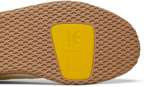 Pharrell x adidas Tennis Hu 'Off White Gum' dalam Warna Krim dan Tapak Gum. GZ3925 Purchase Pharrell x adidas Tennis Hu 'Off White Gum' dalam Warna Krim dan Tapak Gum. GZ3925