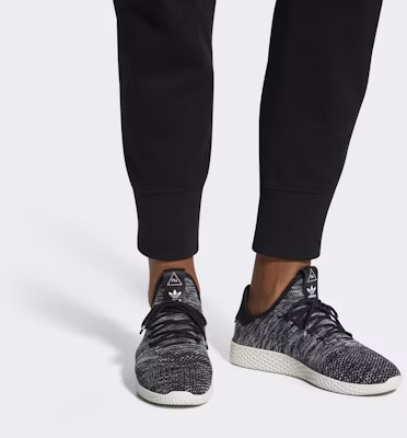 Pharrell x adidas Tennis Hu Primeknit 'Oreo' Lelaki Wanita Sneakers CQ2630 Details for Pharrell x adidas Tennis Hu Primeknit 'Oreo' Lelaki Wanita Sneakers CQ2630