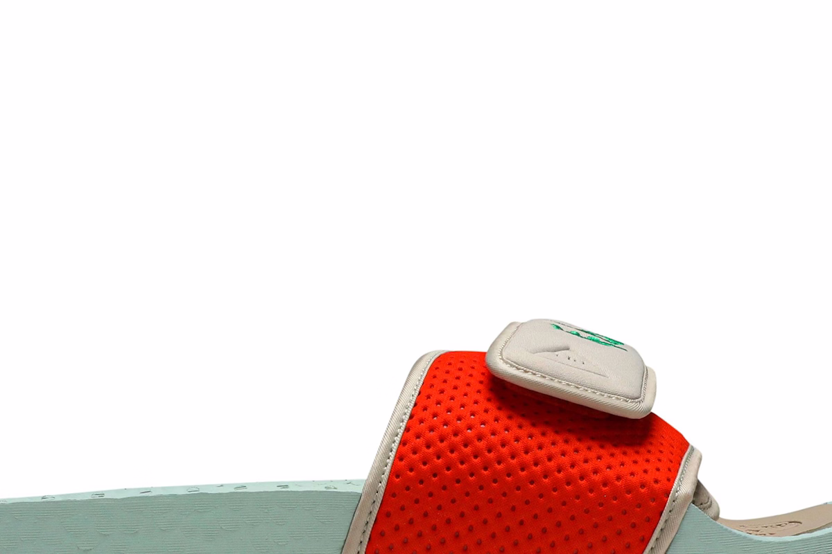 Pharrell x NIGO x adidas HU Chancletas Slides 'Friendship Pack'