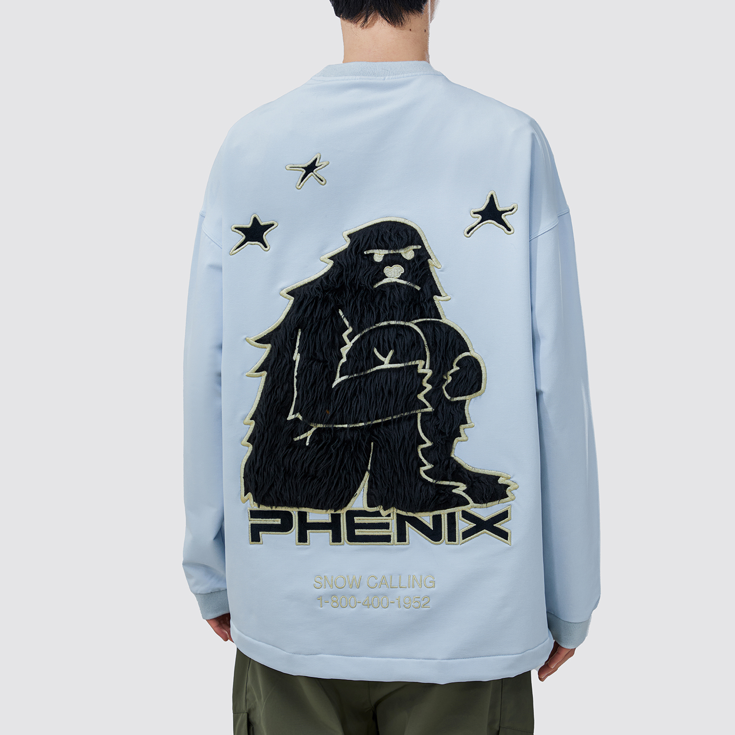 Shop 피닉스 스노우 몬스터 유니섹스 캐주얼 루즈핏 크루넥 긴팔 스웻셔츠 PEBU2WT13