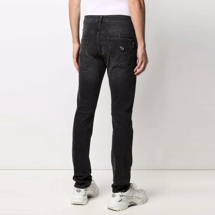 Shop PHILIPP PLEIN 中腰修身牛仔褲附標誌貼片 FAACMDT2551-PDE004N-02