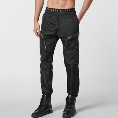 필립 플레인 FW22 블랙 조거 팬츠 헥사고날 로고와 대형 포켓 디자인 FABC-MRT1149-PNY002N-02 Purchase 필립 플레인 FW22 블랙 조거 팬츠 헥사고날 로고와 대형 포켓 디자인 FABC-MRT1149-PNY002N-02