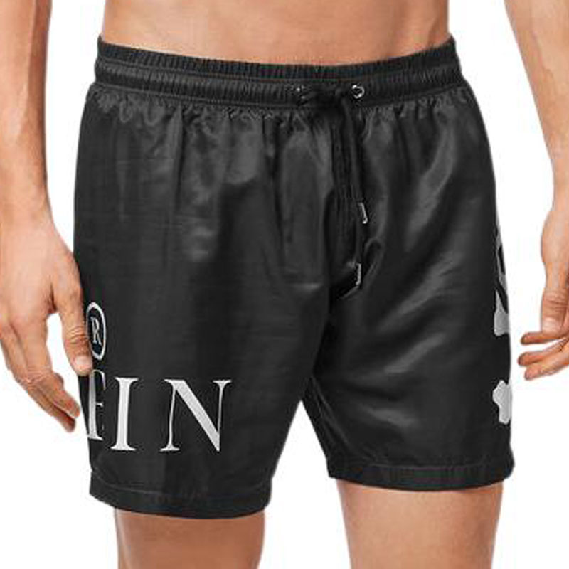 Shop PHILIPP PLEIN FW22 Celana Pendek Kasual Logo Skull Cetak Hitam. PABC-MMT0312-PTE003N-02