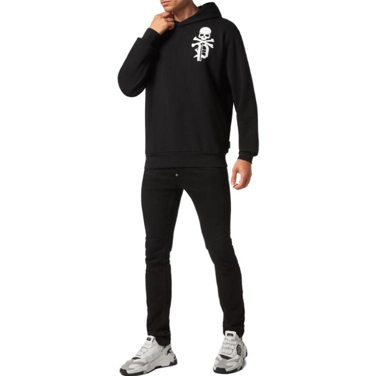 Lookbook 飞利浦·普莱因 男款哥特式骷髅印花黑色连帽卫衣 AACC-MJB3137-PJO002N-02