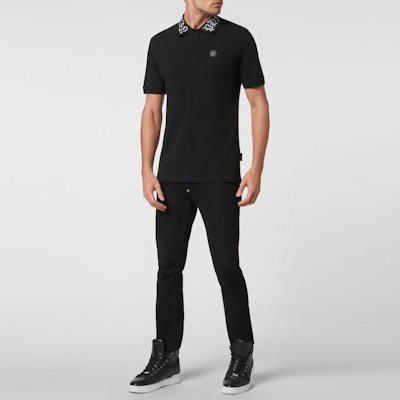 PHILIPP PLEIN SS22 黑色標誌印花短袖POLO衫. FABC-MTK5721-PTE003N-0201 Lookbook PHILIPP PLEIN SS22 黑色標誌印花短袖POLO衫. FABC-MTK5721-PTE003N-0201