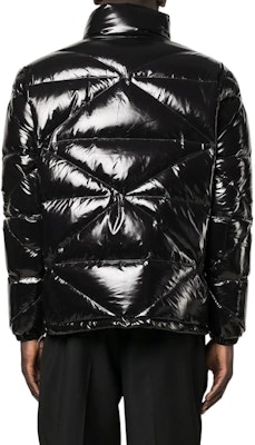 フィリッププレイン SS23 グロスレタープリント ハイネックジャケット ブラック アウター FABC-MRB2028-PNY002N-02 Shop フィリッププレイン SS23 グロスレタープリント ハイネックジャケット ブラック アウター FABC-MRB2028-PNY002N-02