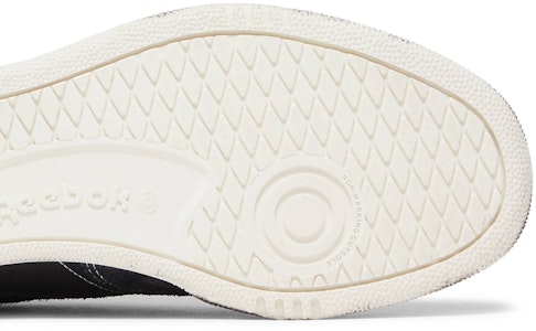 Pleasures x Reebok Club C 85 "黒チョーク" (Pleasures x Reebok Club C 85 "Kuro Chooku") GW2643 Purchase Pleasures x Reebok Club C 85 "黒チョーク" (Pleasures x Reebok Club C 85 "Kuro Chooku") GW2643