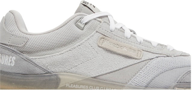 Pleasures x Reebok Club C Legacy zapatillas. GW2639 Order Pleasures x Reebok Club C Legacy zapatillas. GW2639