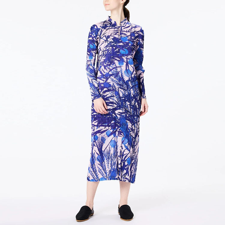 Lookbook PLEATS PLEASE ISSEY MIYAKE SS23 紫色花卉印花百褶高領連身裙 PP36JH685-81