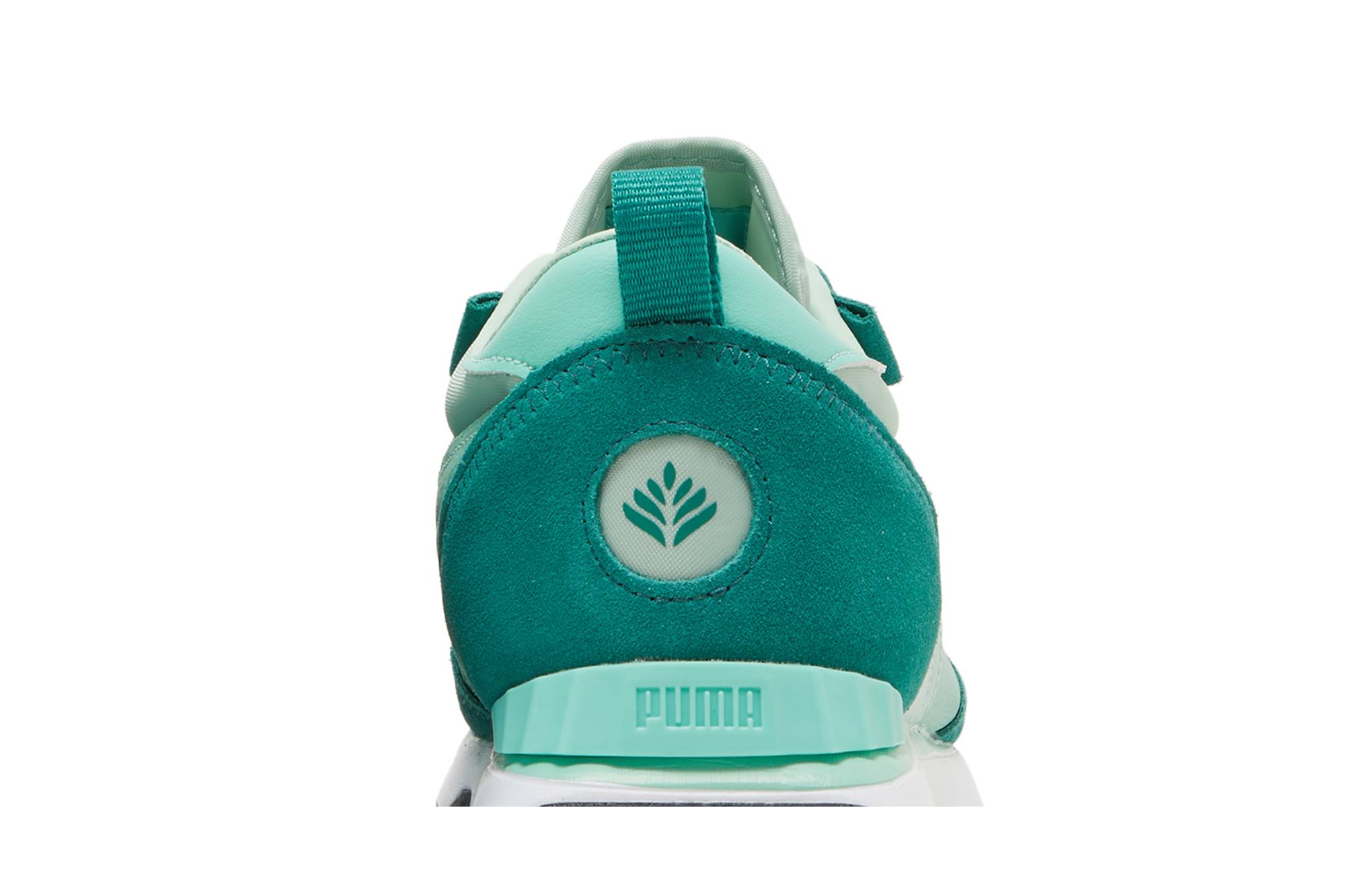 Sizing Pokemon x Puma Rider FV 'Ivy/Holiday' Sneaker 387324-01