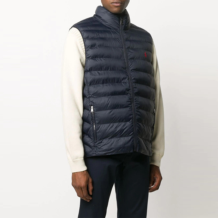 Purchase 폴로 랄프 로렌 로고 자수 퀼팅 베스트 네이비 블루. 710810898-007