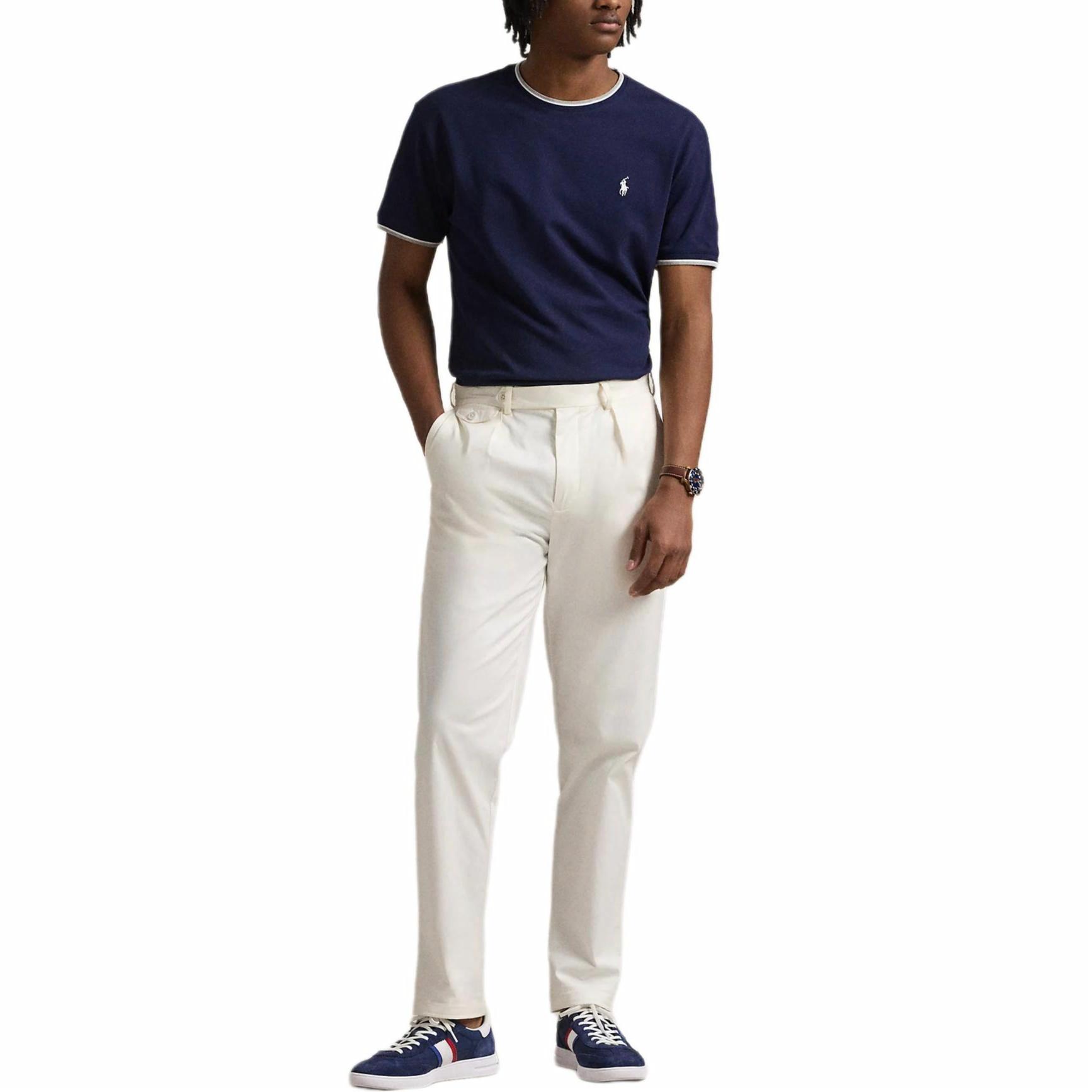 Lookbook Polo Ralph Lauren SS25純色小馬標誌圓領藍色T恤。 710963492-001