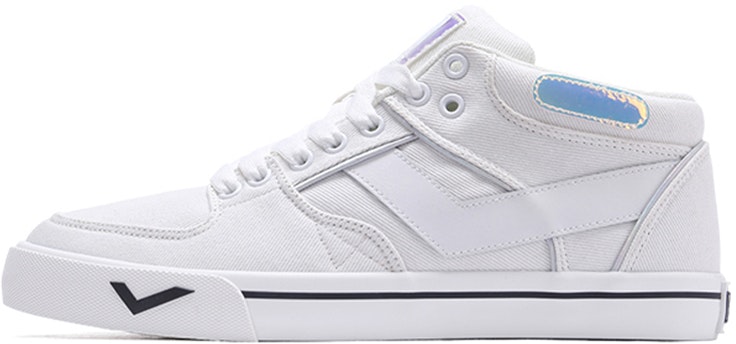 pony-atop-mid-white-03-m1-at-05-rw