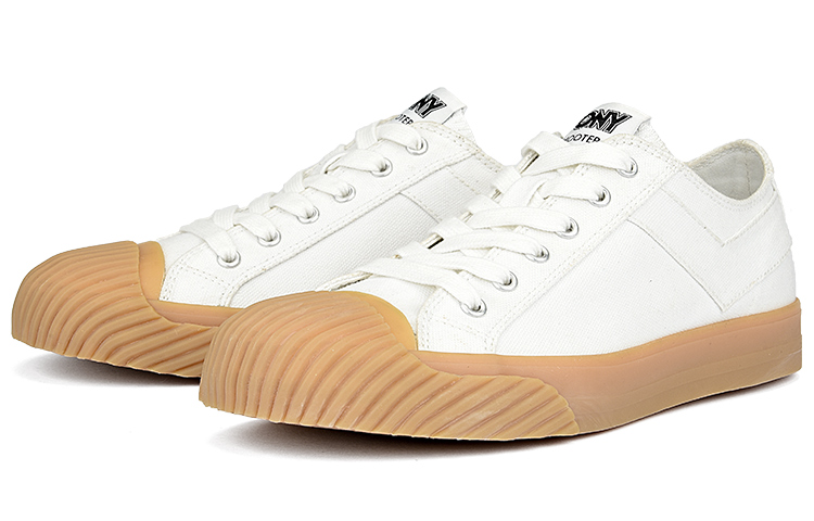 Lookbook PONY Canvas Low ''Mode Décontractée Blanche'' 93M1SH11RW