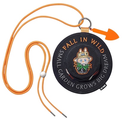 Pop Mart The Monsters Labubu Fall In Wild Gardener (Secret) Topi Ember Mini Tas. Buy Pop Mart The Monsters Labubu Fall In Wild Gardener (Secret) Topi Ember Mini Tas.