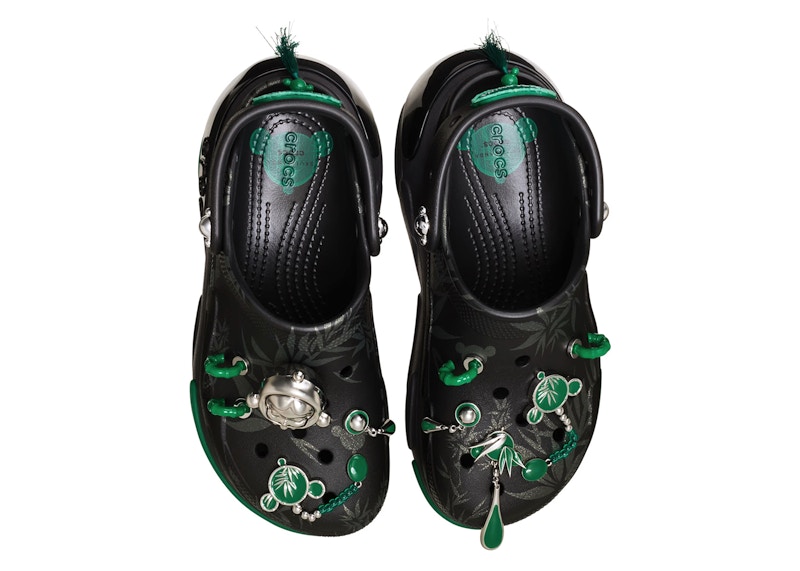 Order Pop Mart x Crocs Bubble Crush Clog SKULLPANDA Hitam Hijau 211111-0C4