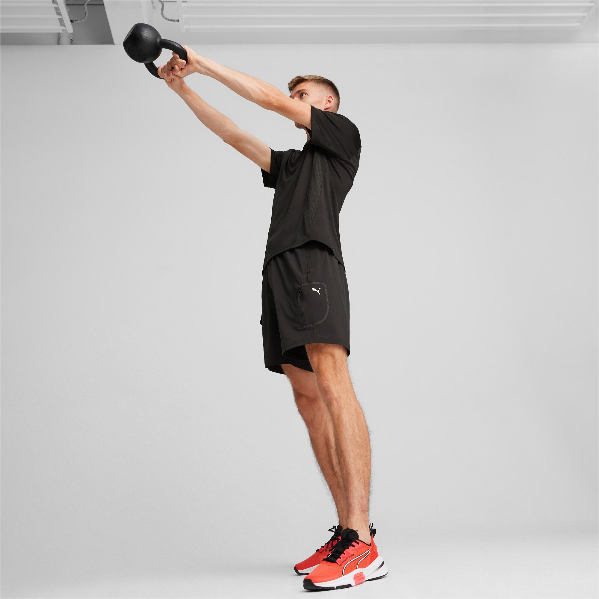 Lookbook Powerframe 訓練鞋 3 379482-04