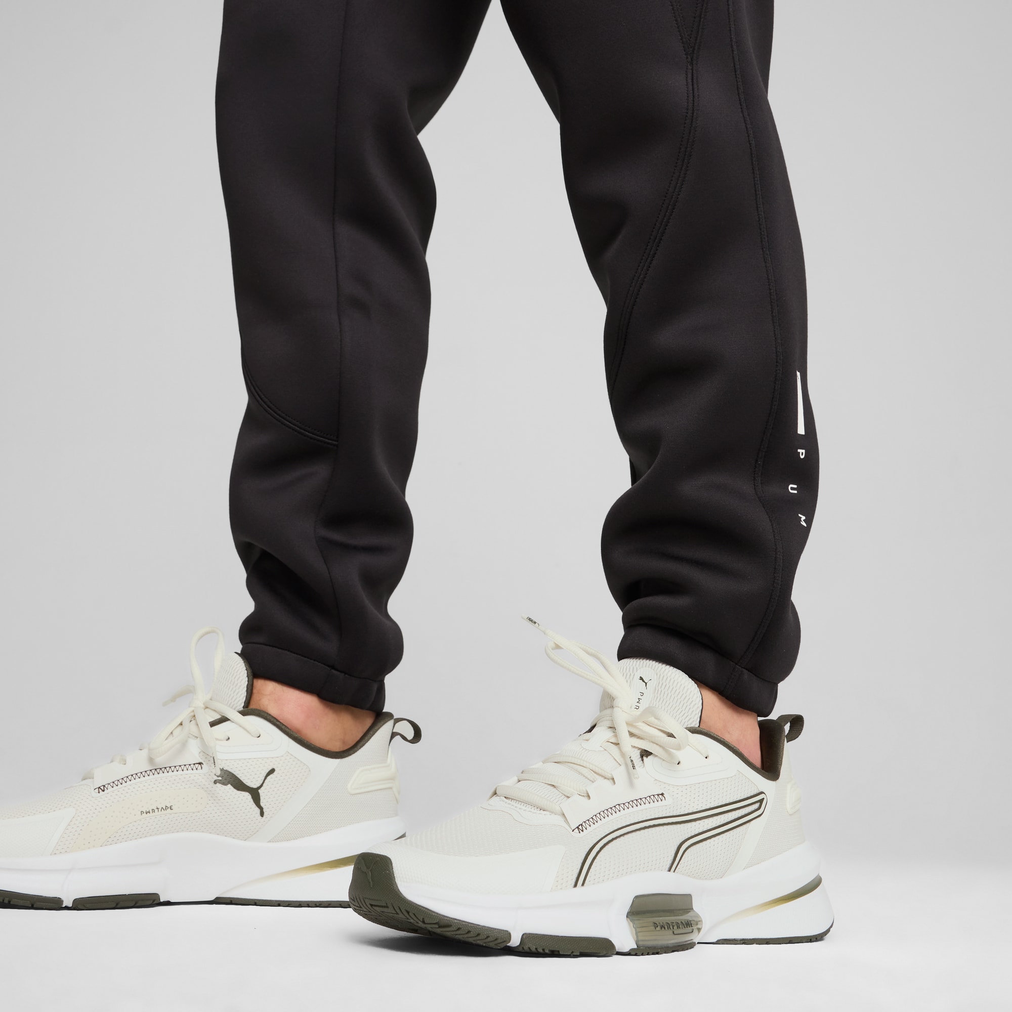 Order Powerframe 訓練鞋 3 379482-09