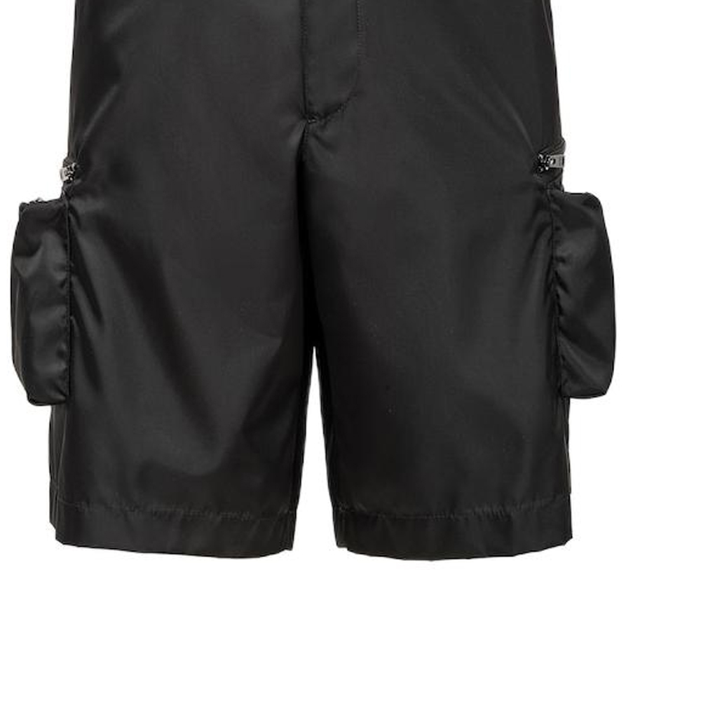 Sizing 普拉达黑色休闲短裤带侧拉链口袋 SPH393-1WQ8-F0002-S-OOO