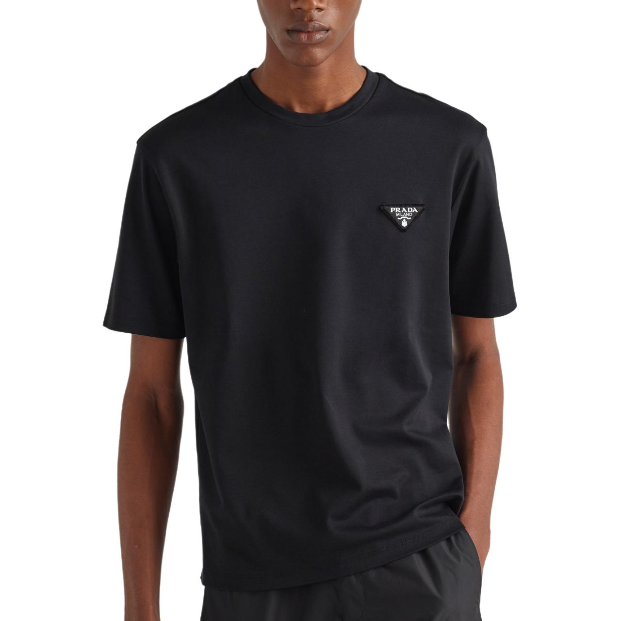 Purchase 普拉达黑色纯色徽标圆领T恤。 UJN837-240-F0002-S-WMO