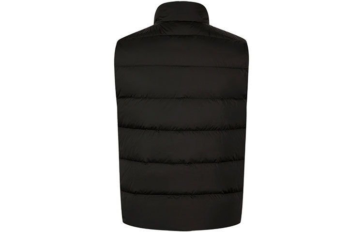 Lookbook PRADA 黑色羽絨背心附金屬標誌與立領設計。 SGB033-1WQ9-F0002-S-191