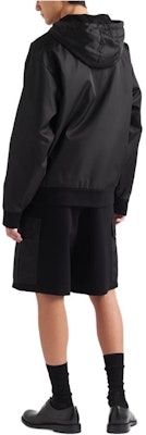 普拉达 黑色弹力腰直筒休闲短裤附标志补丁 UJP229-11JE-F0806-S-OOO Shop 普拉达 黑色弹力腰直筒休闲短裤附标志补丁 UJP229-11JE-F0806-S-OOO