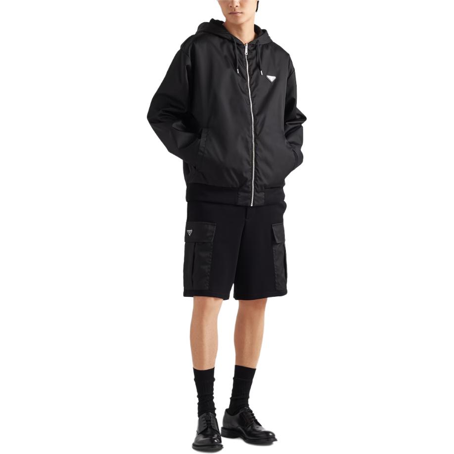 Purchase 普拉达 黑色弹力腰直筒休闲短裤附标志补丁 UJP229-11JE-F0806-S-OOO