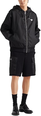 普拉达 黑色弹力腰直筒休闲短裤附标志补丁 UJP229-11JE-F0806-S-OOO Purchase 普拉达 黑色弹力腰直筒休闲短裤附标志补丁 UJP229-11JE-F0806-S-OOO