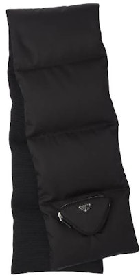 PRADA Syal Rajut Hitam Desain Logo UMS4101ZKJF0002S212 Buy PRADA Syal Rajut Hitam Desain Logo UMS4101ZKJF0002S212