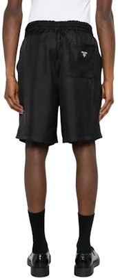 普拉达 黑色徽标松紧腰直筒休闲短裤 SPH3761QWCF0002 Shop 普拉达 黑色徽标松紧腰直筒休闲短裤 SPH3761QWCF0002