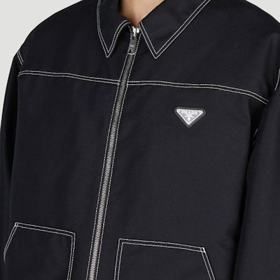 프라다 블랙 루즈핏 로고 지퍼 긴소매 재킷. SGC278-11HJ-F0002 Details for 프라다 블랙 루즈핏 로고 지퍼 긴소매 재킷. SGC278-11HJ-F0002