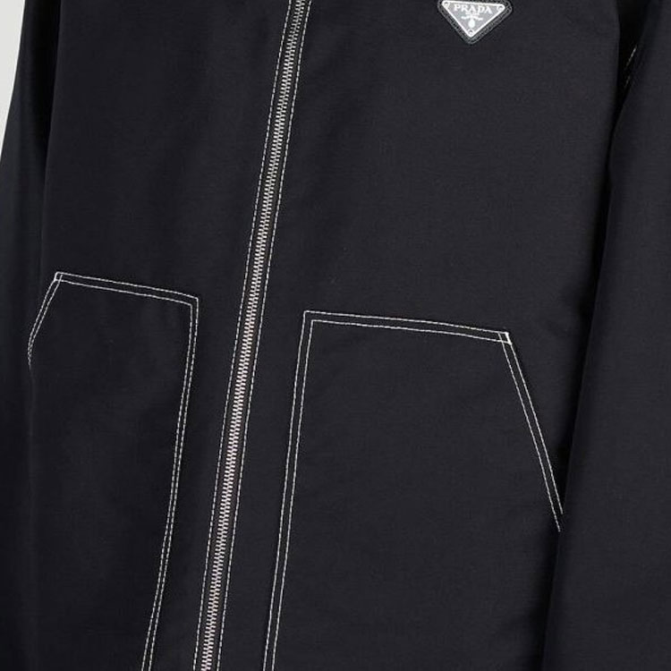 Sizing 프라다 블랙 루즈핏 로고 지퍼 긴소매 재킷. SGC278-11HJ-F0002