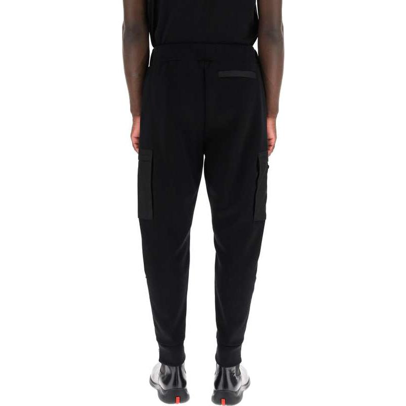 Shop PRADA 黑色多口袋拉链休闲裤 UJP156-1R4H-F0806