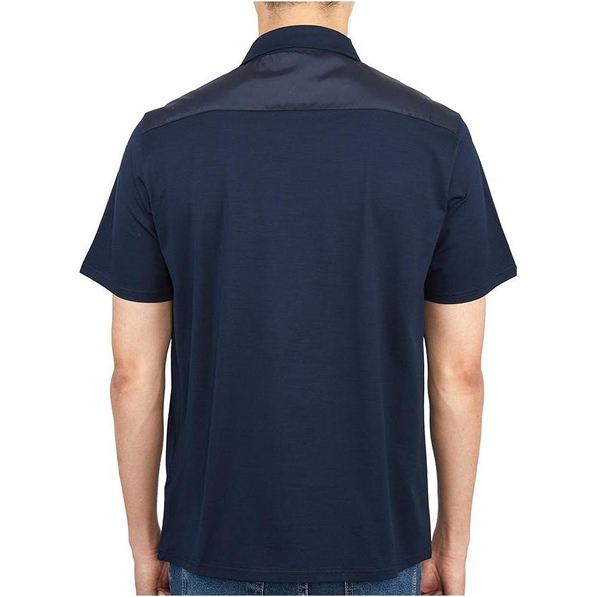 Lookbook Camiseta Negra de Manga Corta PRADA con Logo y Botones. UJN703-1YED-F044V