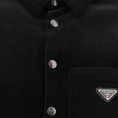 PRADA Baju Lengan Panjang Hitam Single-Breasted dengan Butiran Logo. SC554M-144R-F0002 Purchase PRADA Baju Lengan Panjang Hitam Single-Breasted dengan Butiran Logo. SC554M-144R-F0002