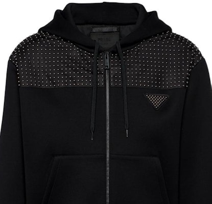 普拉达黑色外套配铆钉抽绳与拉链设计 UJL208-10AU-F0002-S-221 Sizing 普拉达黑色外套配铆钉抽绳与拉链设计 UJL208-10AU-F0002-S-221