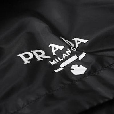 PRADA Black Solid Logo Print Hooded Jacket SGC052-107L-F0002-S-221 Sizing PRADA Black Solid Logo Print Hooded Jacket SGC052-107L-F0002-S-221