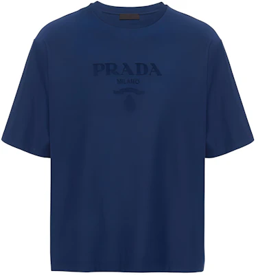 프라다 블루 오버사이즈 로고 프린트 크루넥 티셔츠. UJN897-14LB-F0008-S-OOO Buy 프라다 블루 오버사이즈 로고 프린트 크루넥 티셔츠. UJN897-14LB-F0008-S-OOO