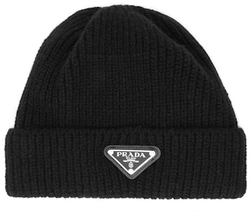 PRADA Topi Rajut Cashmere dengan Logo Patch - Hitam. UMD489_3IM_F0002_S_211 Shop PRADA Topi Rajut Cashmere dengan Logo Patch - Hitam. UMD489_3IM_F0002_S_211