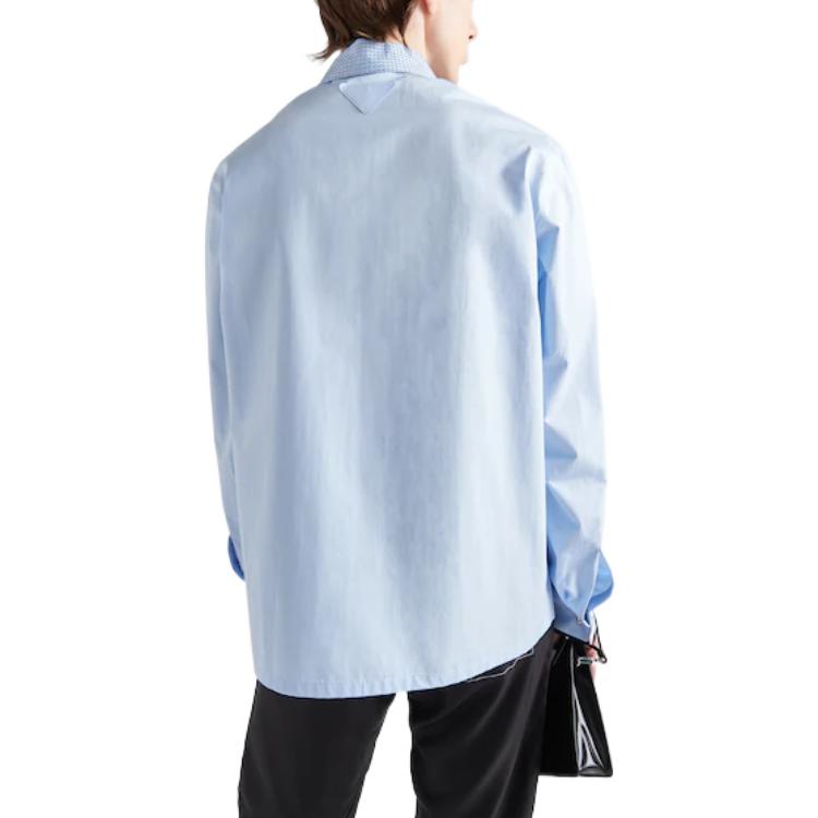 Shop 프라다 연한 블루 스터드 커프스 삼각 로고 긴팔 셔츠. UCN489-1XV2-F0012-S-231