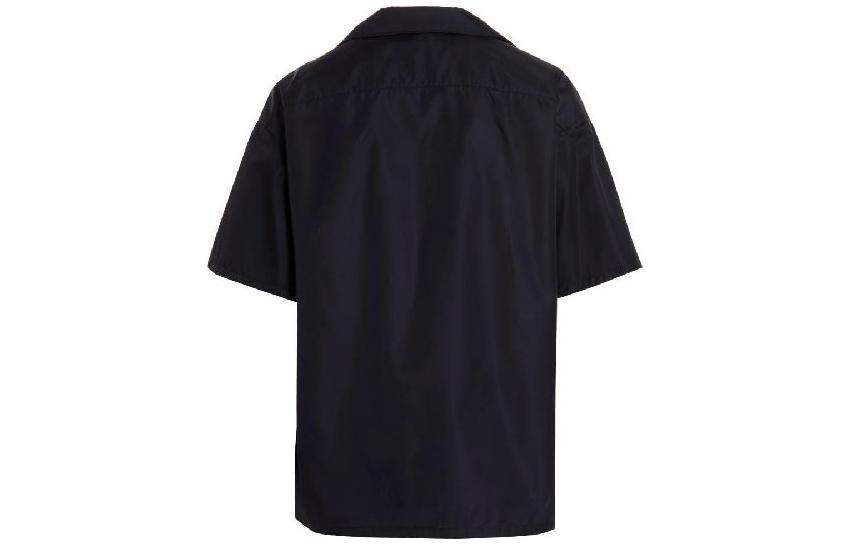 Lookbook 프라다 네이비 블루 삼각 로고 나일론 반팔 셔츠. SC608-1WQ8-F0SVF-05